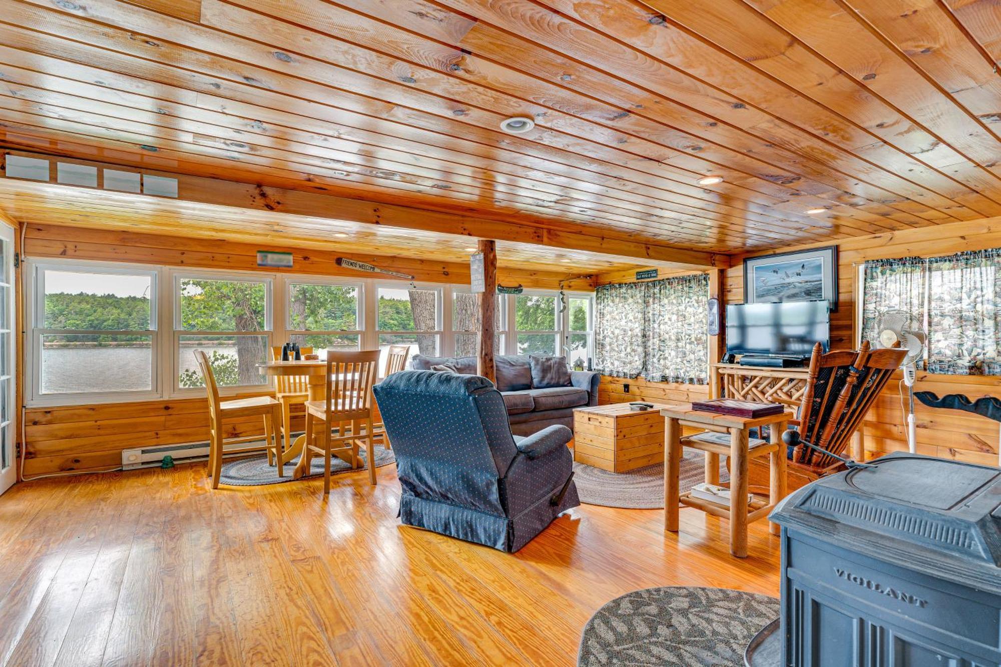 Waterfront Home On Lake Champlain With Dock And Kayaks Orwell Экстерьер фото